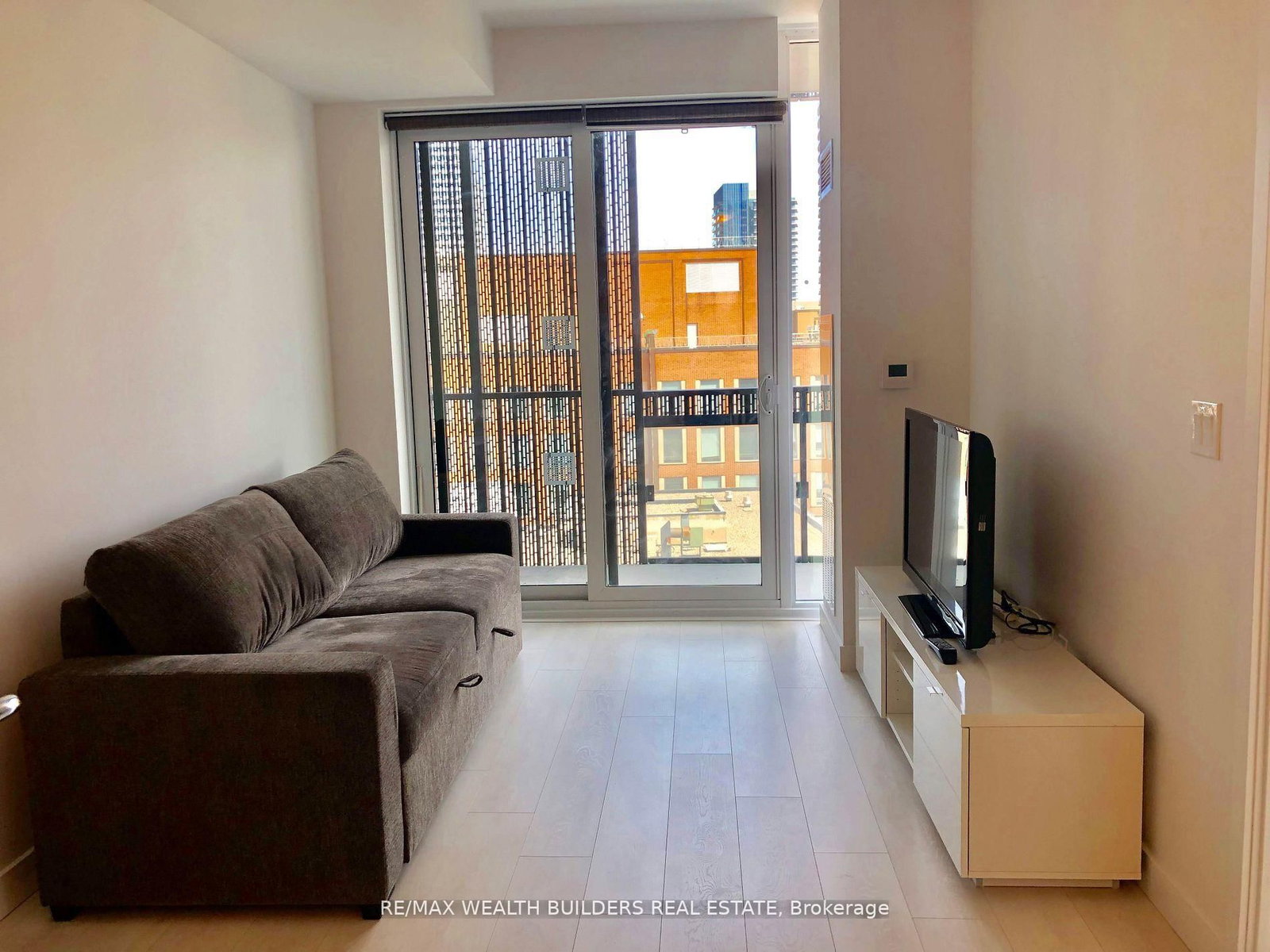 8 Eglinton Avenue E, Unit 1010 - Photo 7