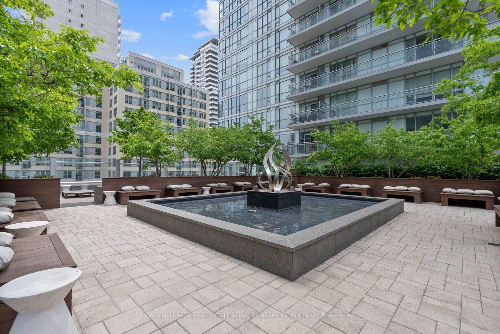 98 Lillian Street • #613 • Toronto, ON photo 24