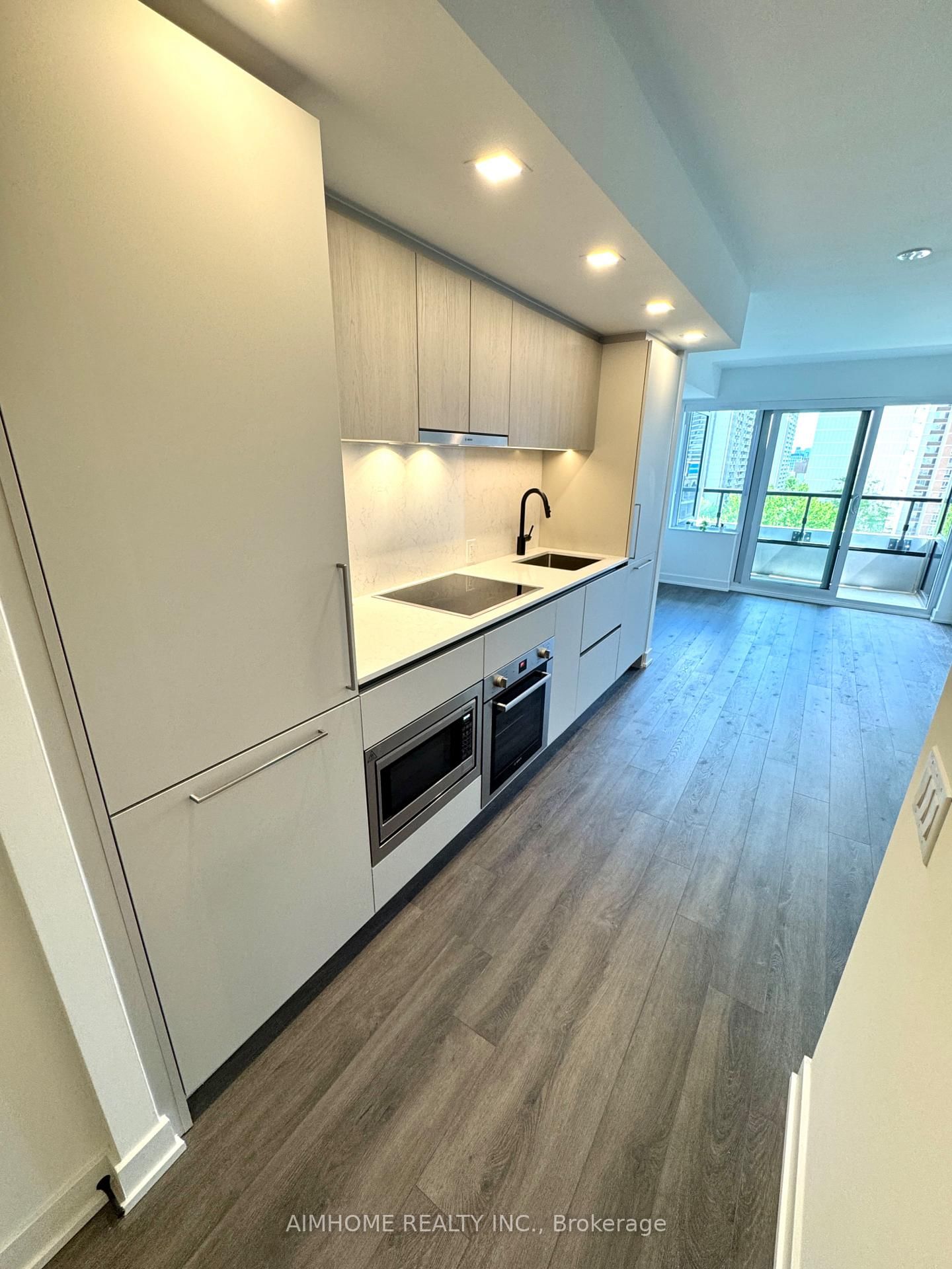 609 Sherbourne Street, Unit 811 - Photo 10