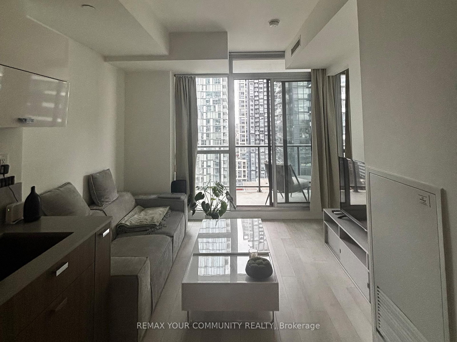 290 Adelaide Street W, Unit 2102 - Photo 8