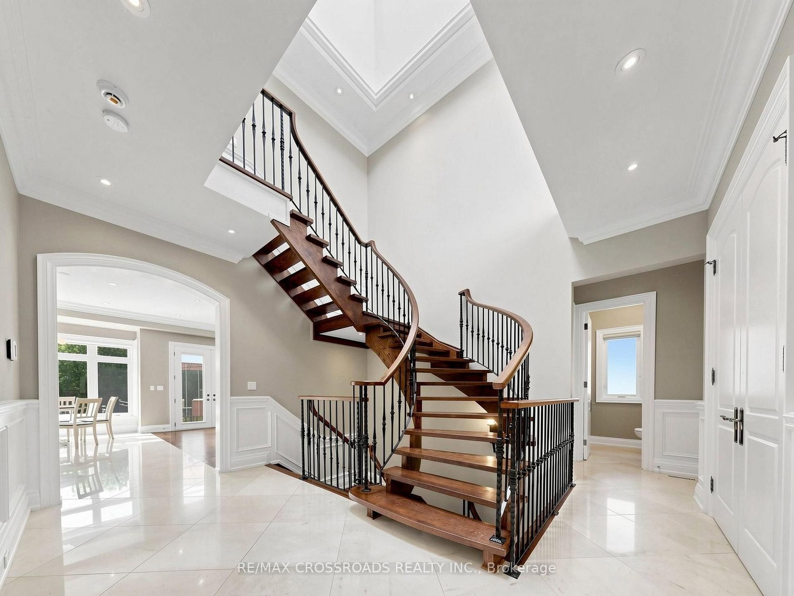 351 Patricia Avenue, Toronto, ON, photo 5