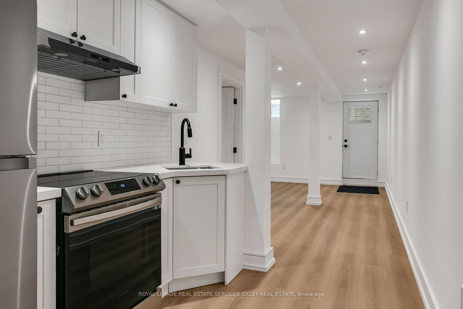 195 Albany Avenue • Toronto, ON photo 35