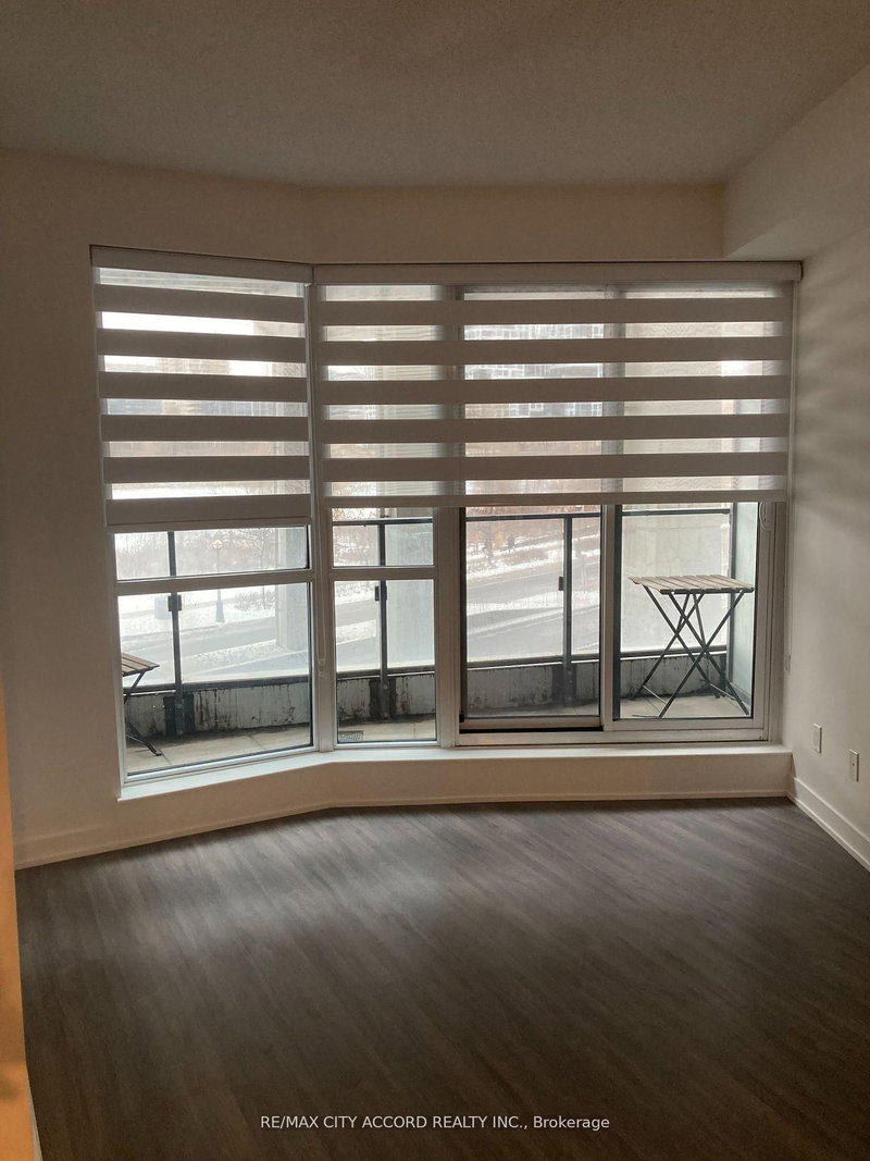 home for lease on 302-50 Bruyeres Mews