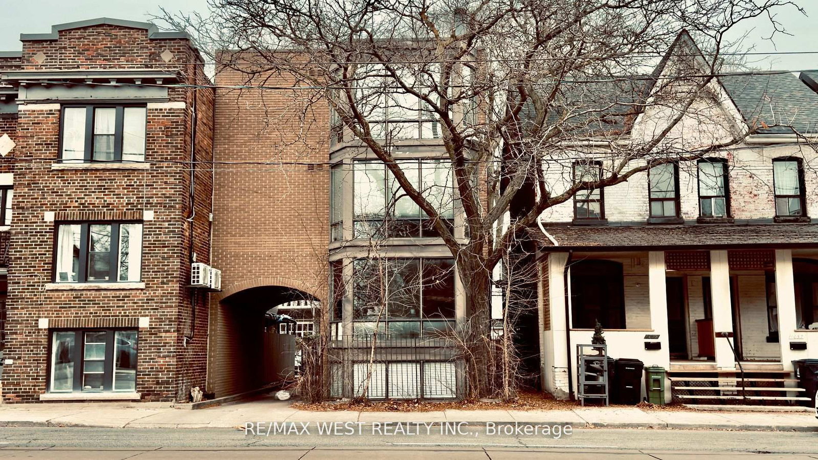 1061 Bathurst Street • Toronto, ON photo 1
