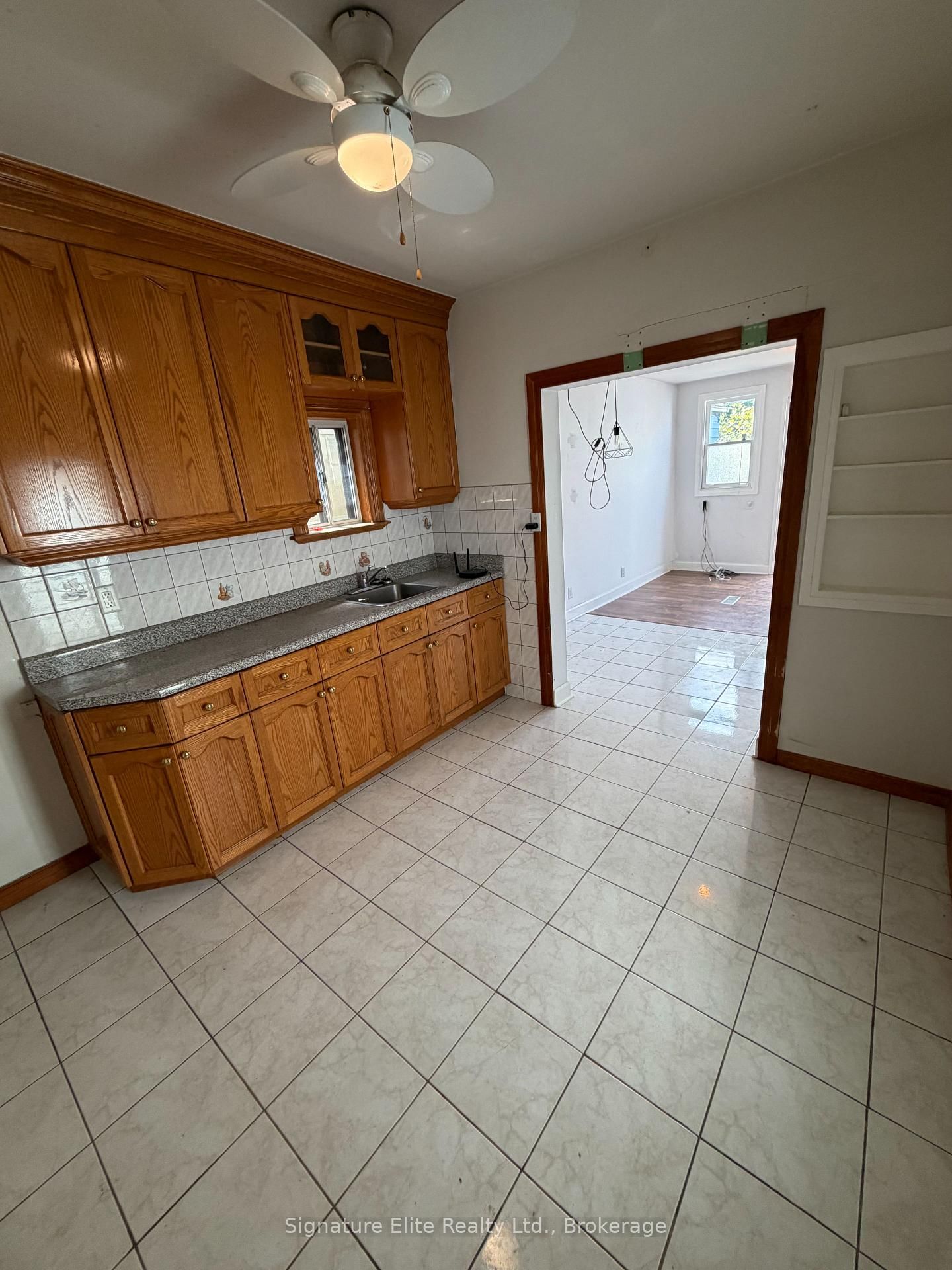 364 Winona Drive • Toronto, ON photo 11