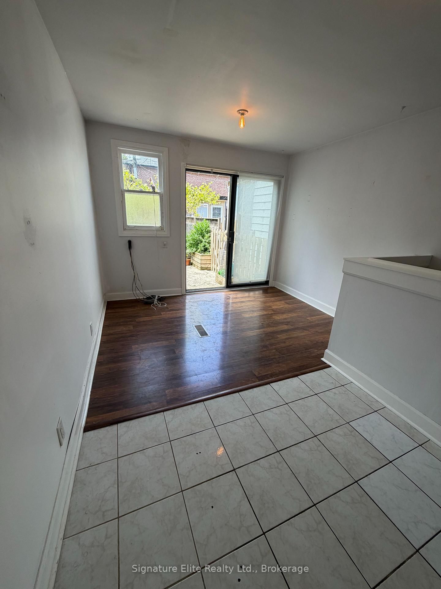 364 Winona Drive • Toronto, ON photo 13