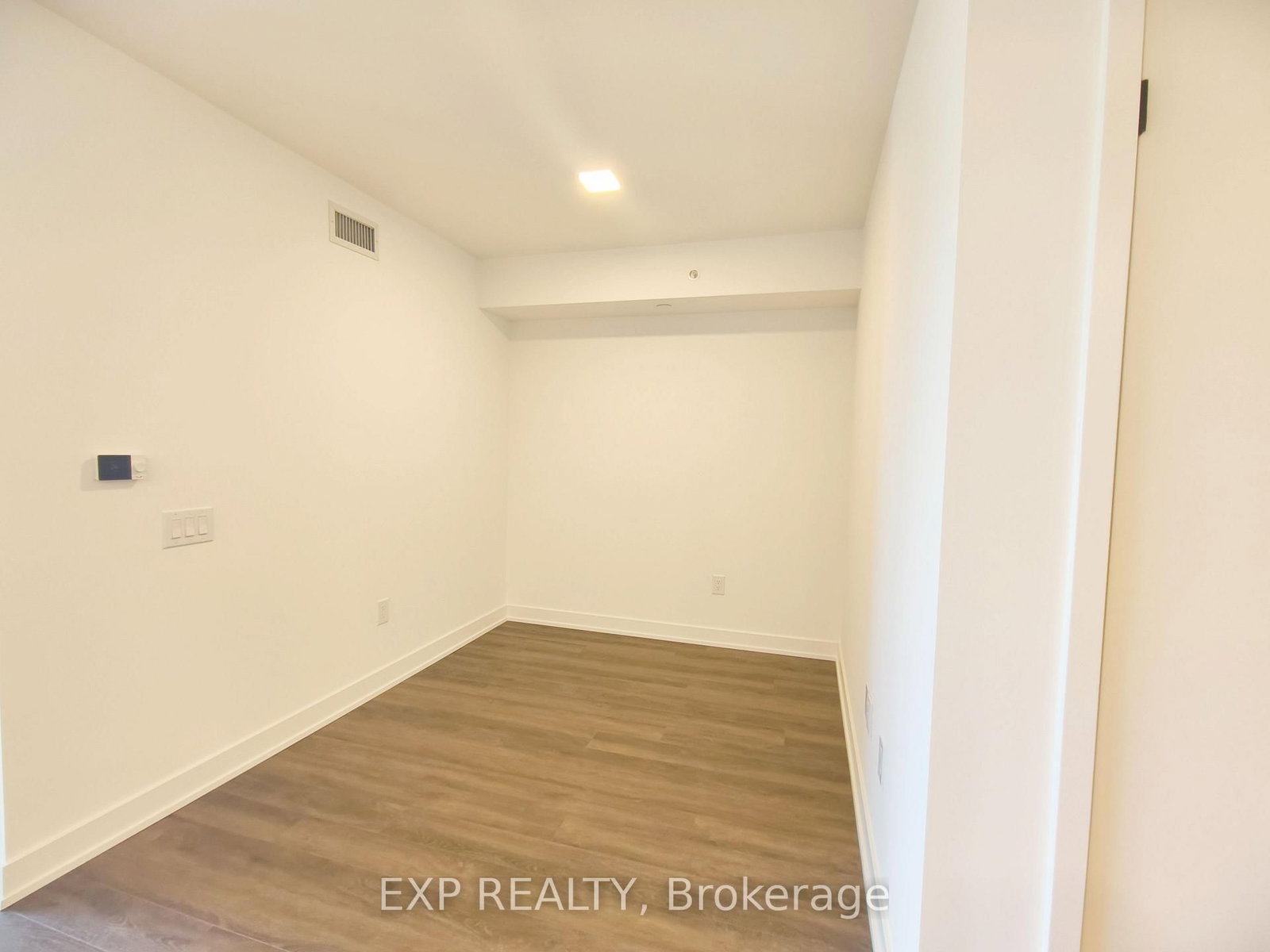 609 Sherbourne Street, Unit 1405 - Photo 7
