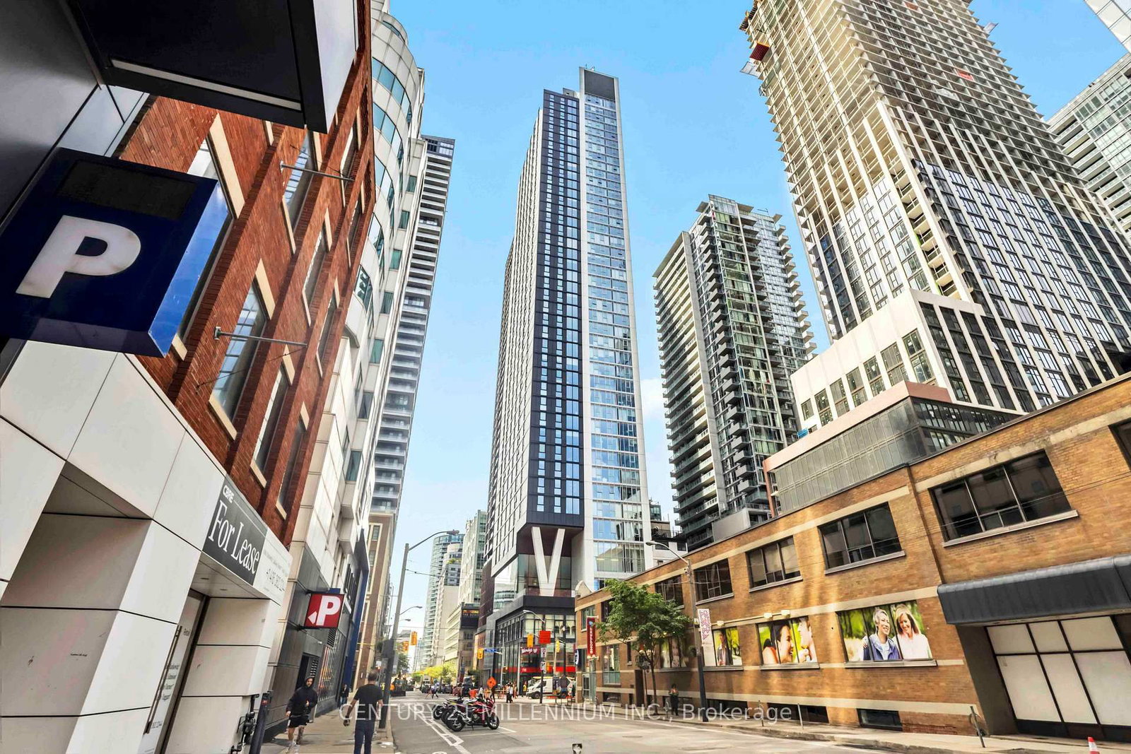 357 King Street W, Unit 905