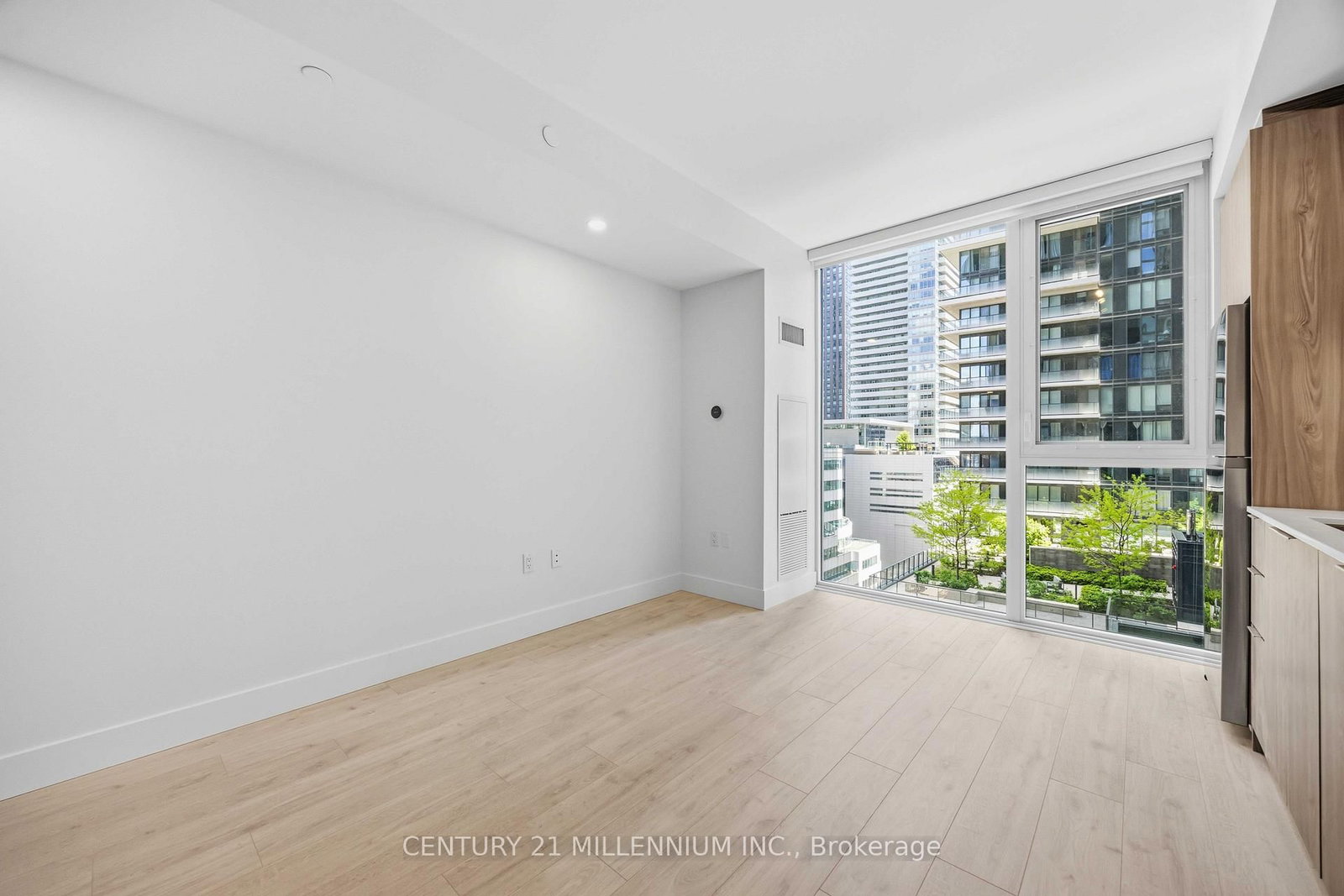 357 King Street W, Unit 905 - Photo 7