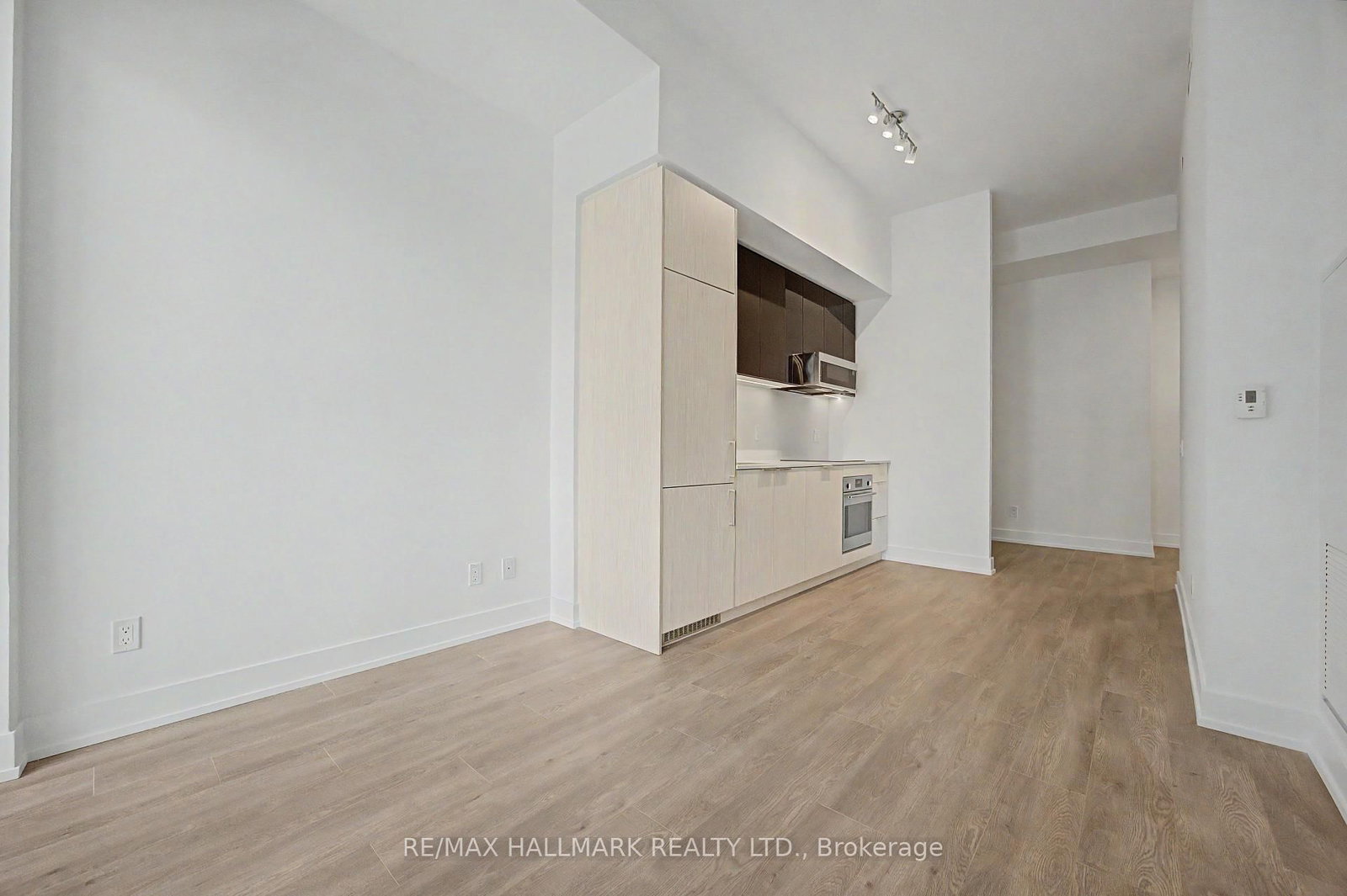 308 Jarvis Street, Unit 708 - Photo 3