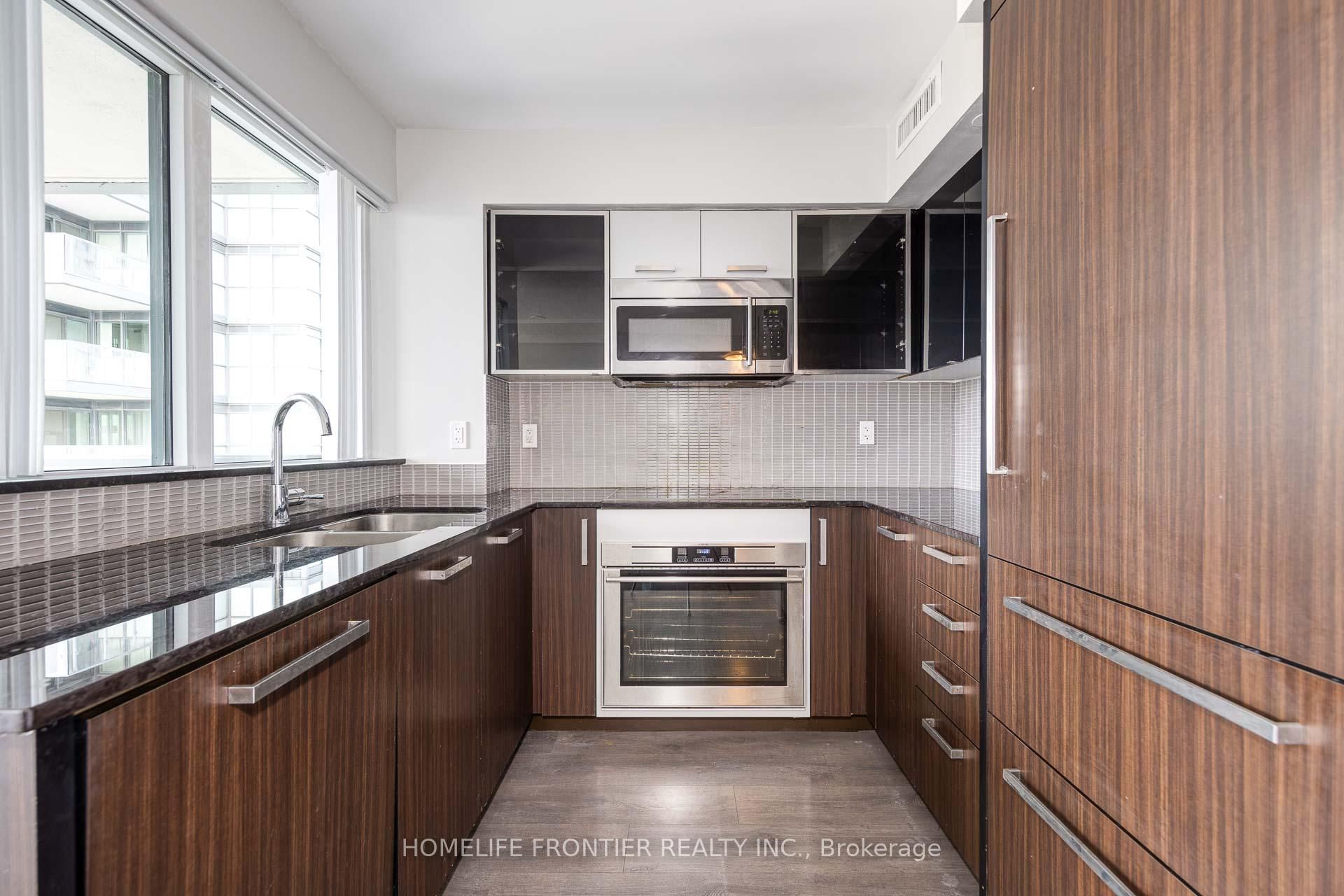 5162 Yonge Street W, Unit 2005