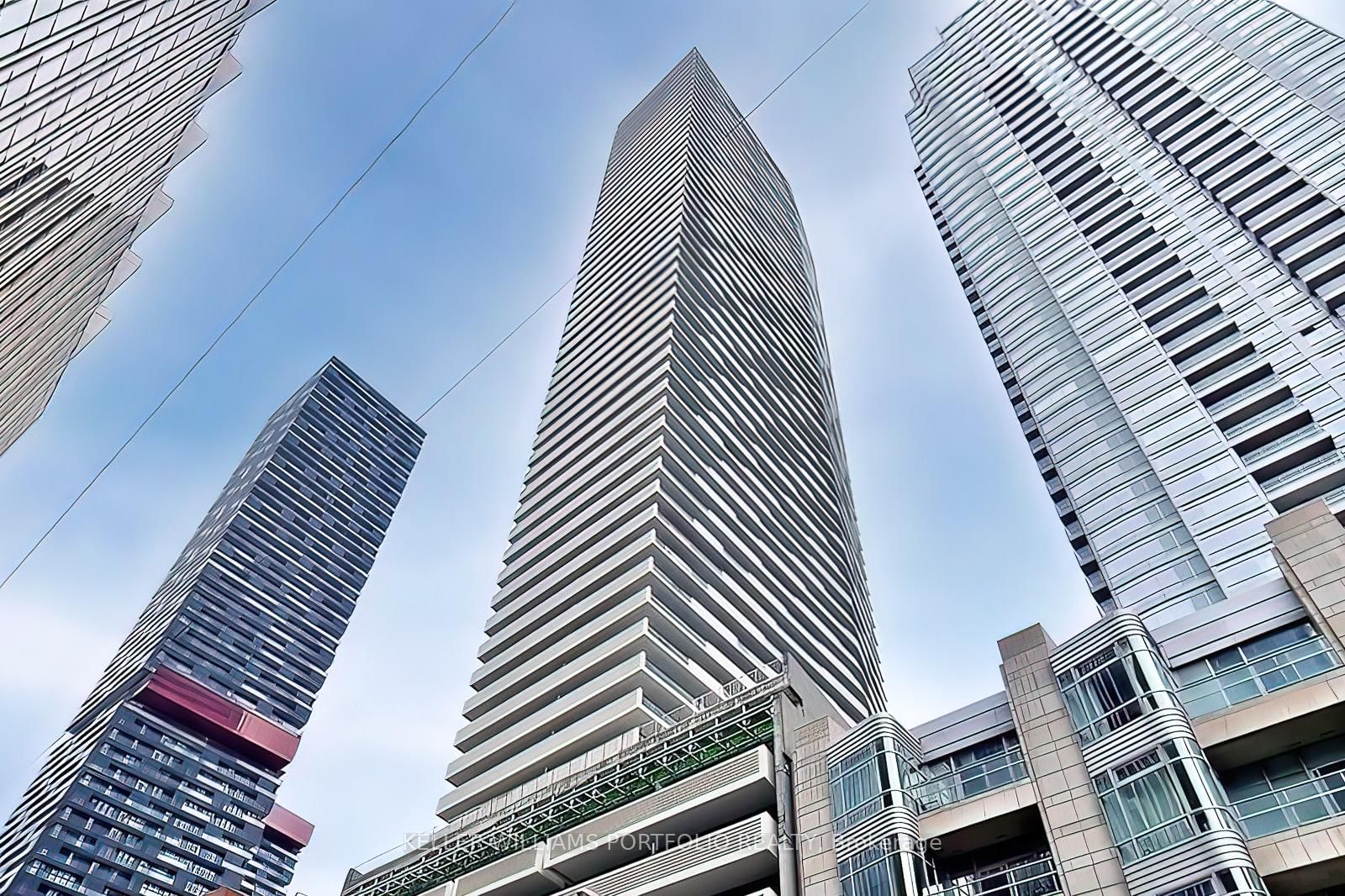 2221 Yonge Street, Unit 1106