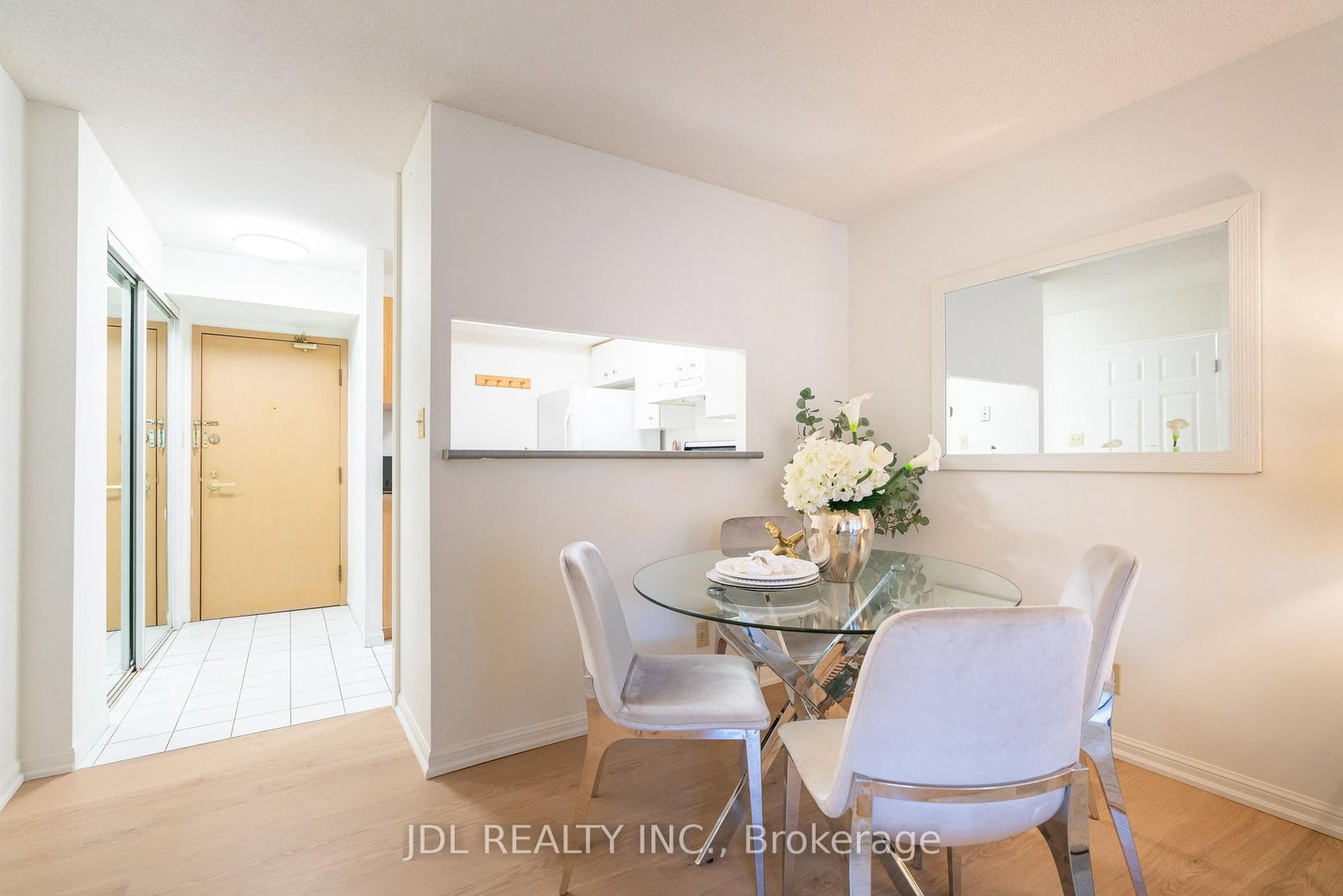 Condo sold at 407-24 Wellesley Street, Toronto, Ontario, M4Y 2X6 - Bay Street Corridor - MLS: C13217536