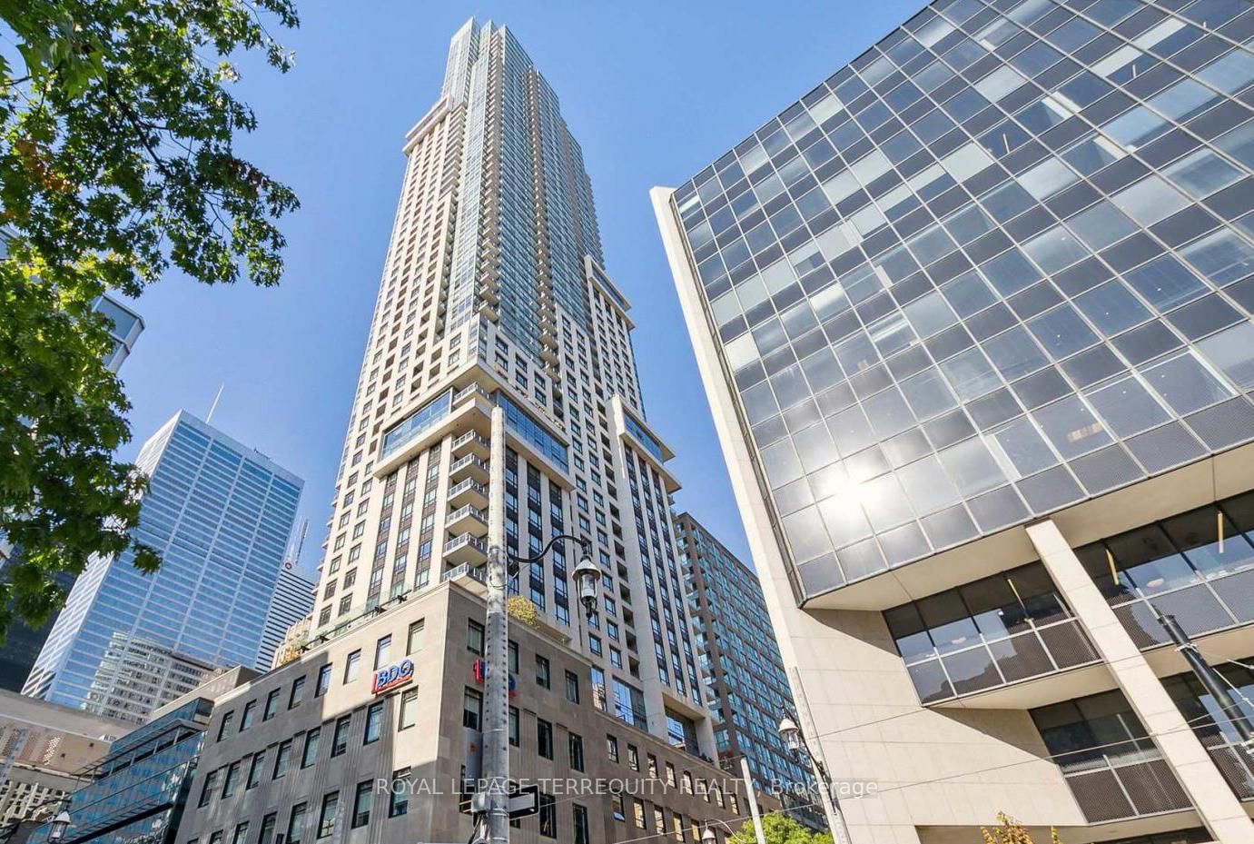 88 Scott Street, Unit 4707