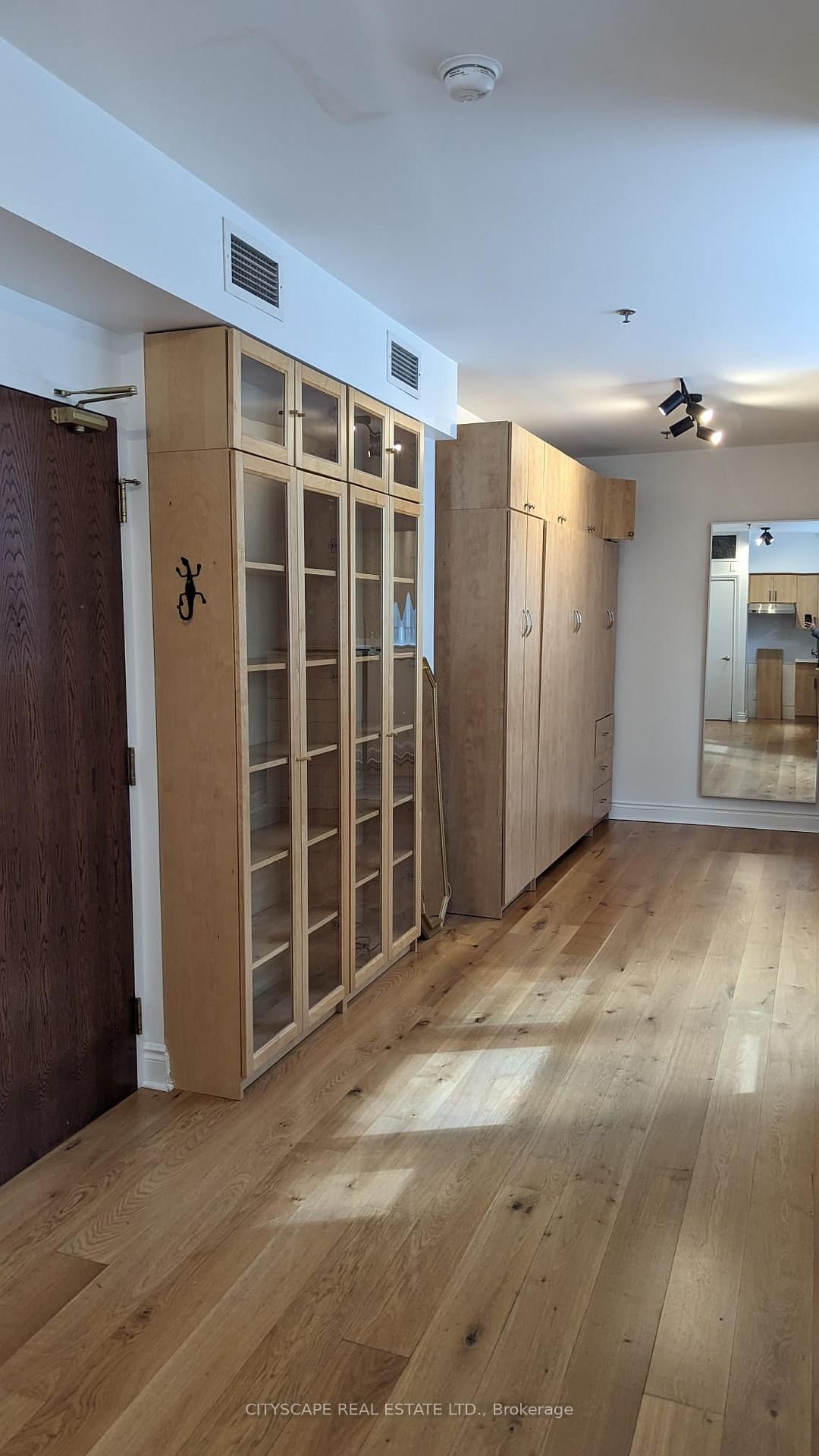 73 Richmond Street W, Unit 401 - Photo 19