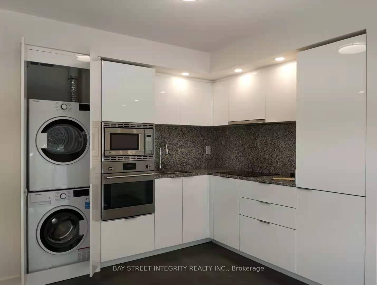955 Bay Street, Unit 1311 - Photo 3