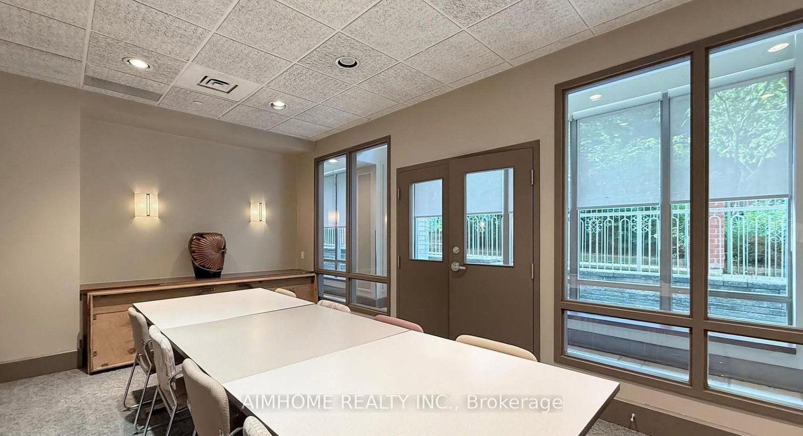 284 Bloor Street, Unit 806 - Photo 16