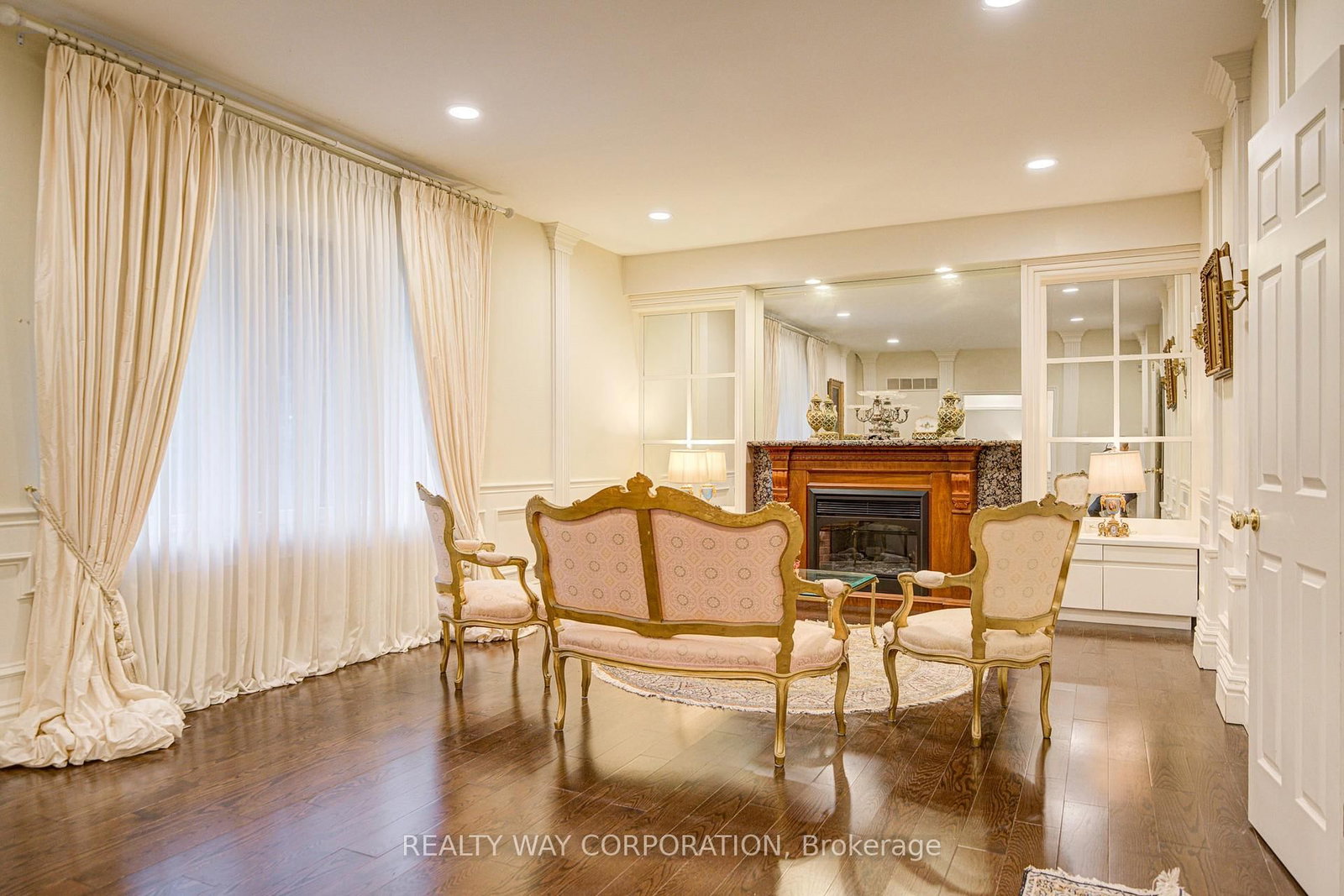 17 Heathcote Avenue • Toronto, ON photo 18