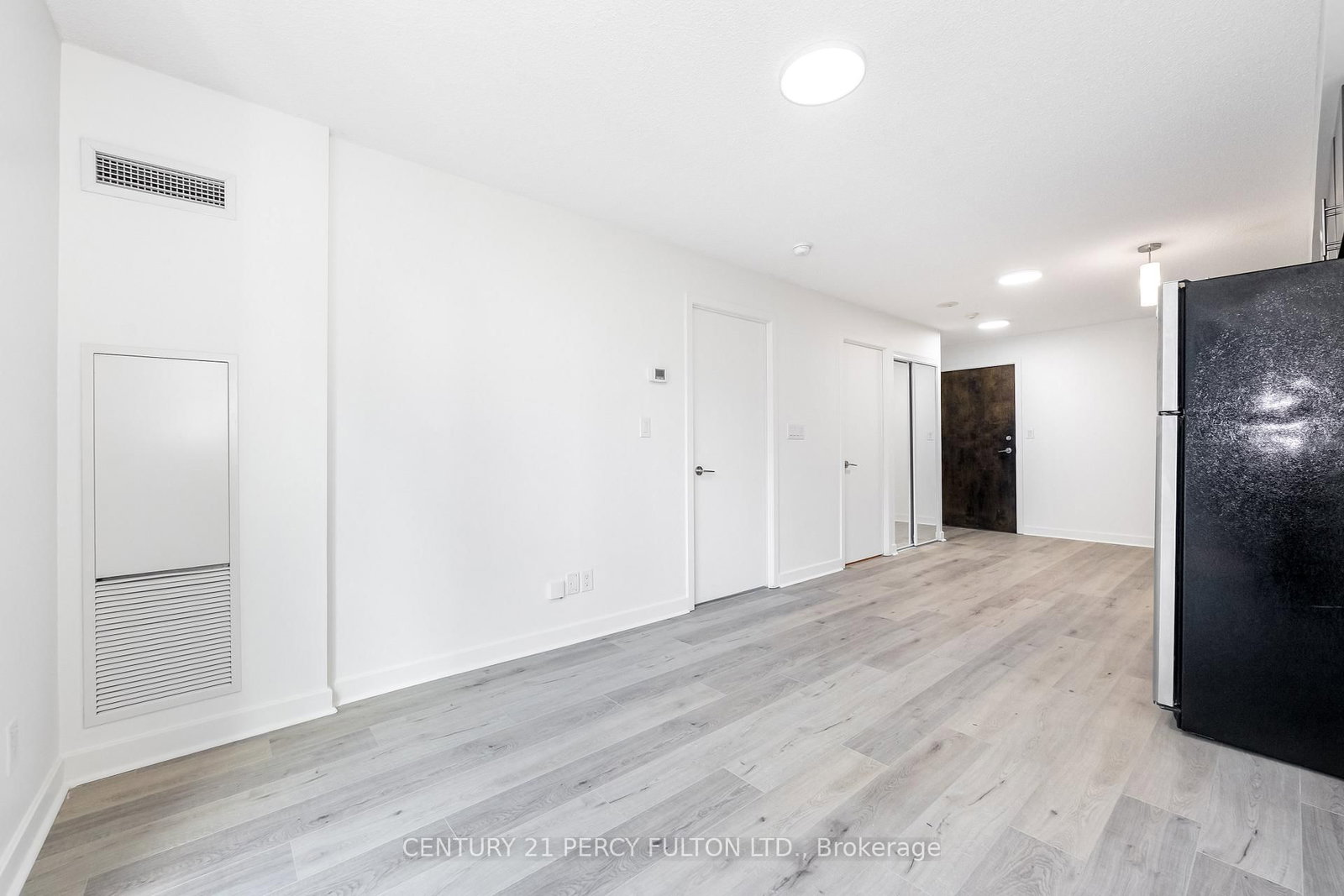 18 harbour Street • #703 • Toronto, ON photo 11