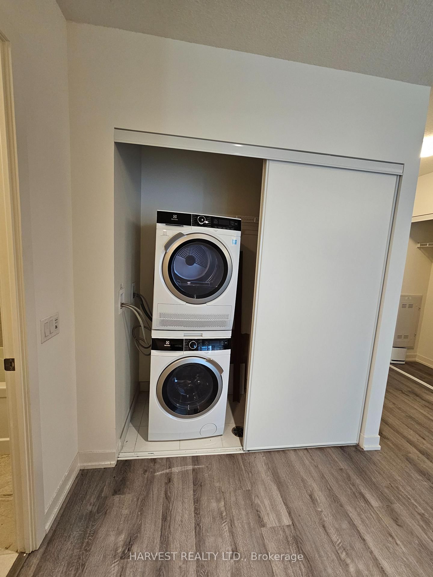 138 Downes Street, Unit 801 - Photo 14