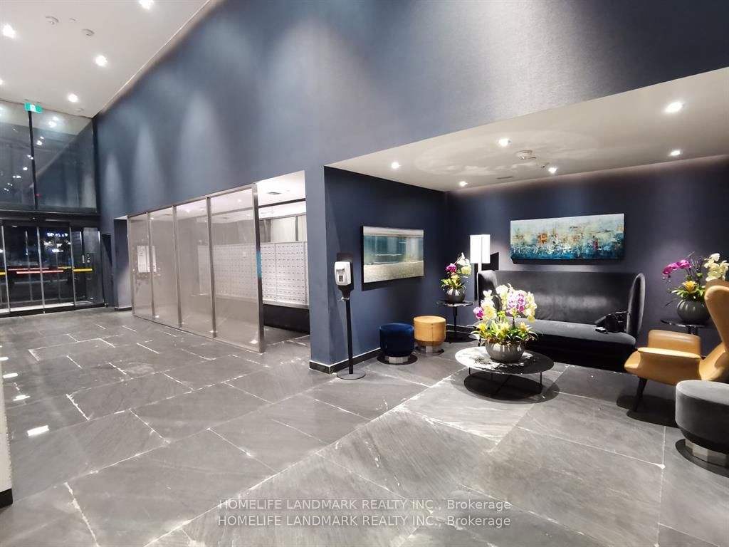 28 Wellesley Street E, Unit 406 - Photo 2