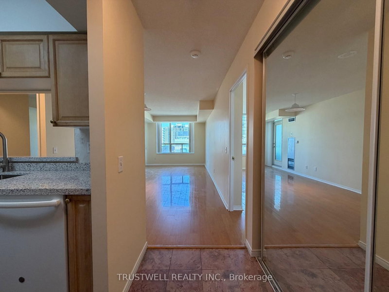 Unit 902 — 238 Doris Avenue, Toronto