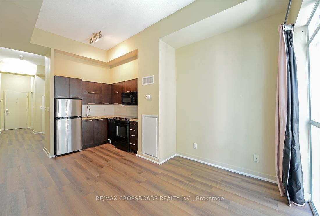 126 Simcoe Street, Unit 706 - Photo 8