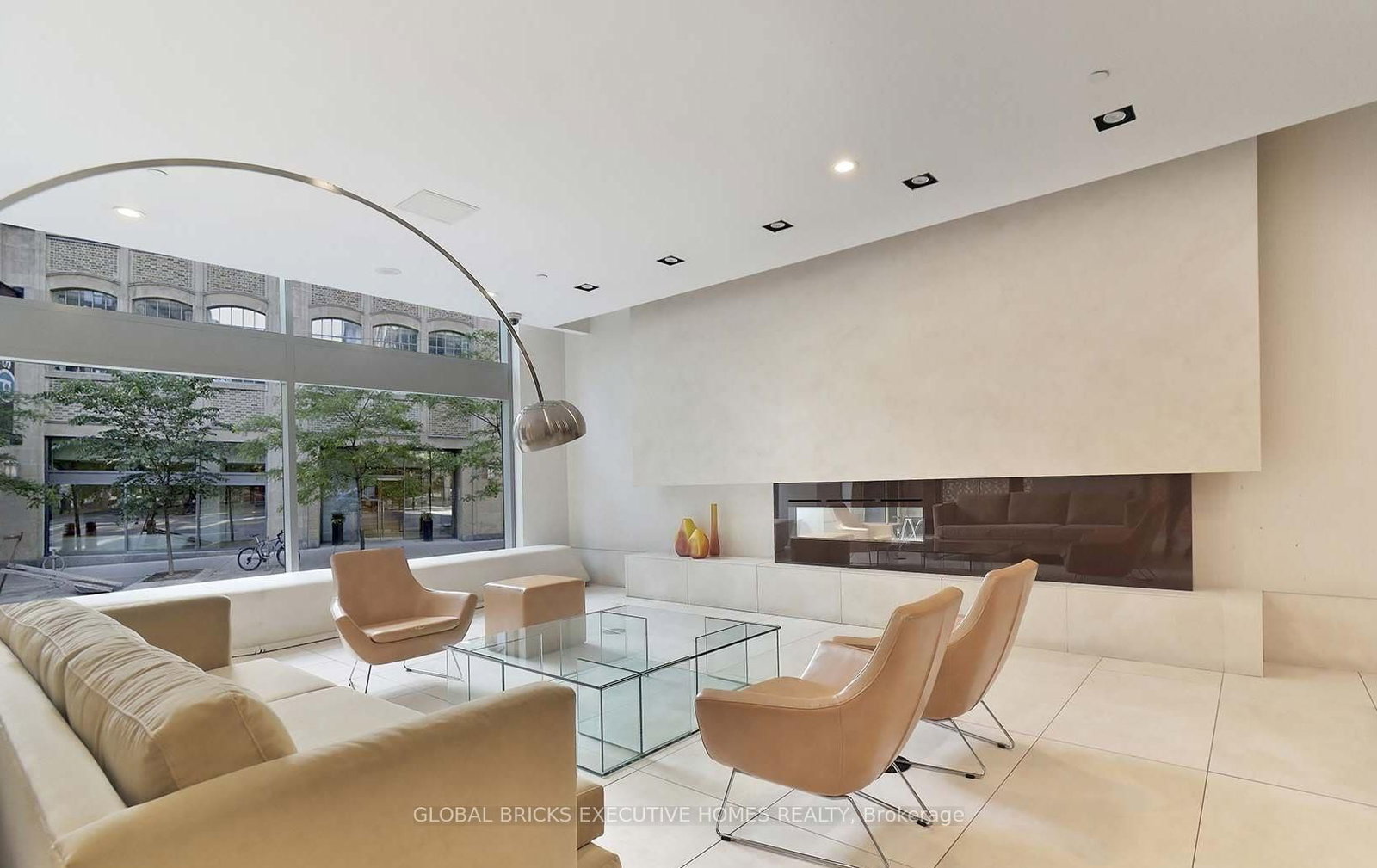 832 Bay Street, Unit 501 - Photo 8