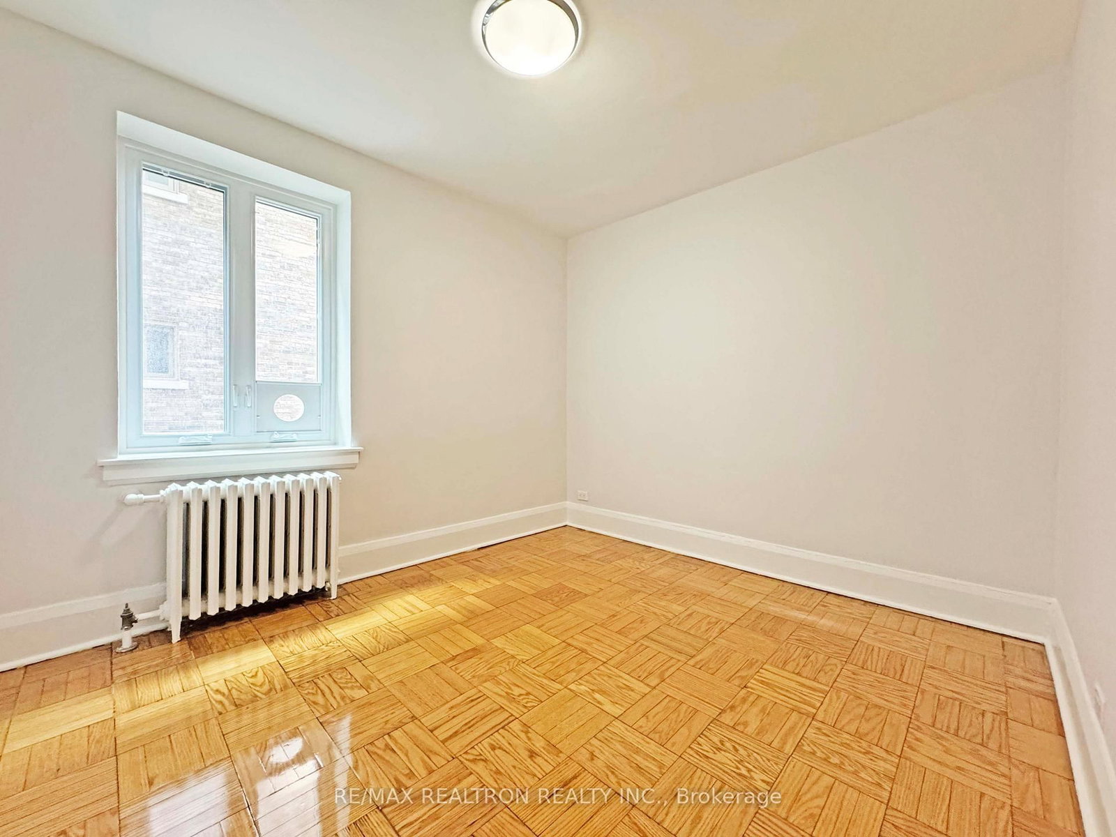 396 Avenue Road, Unit 320 - Photo 5