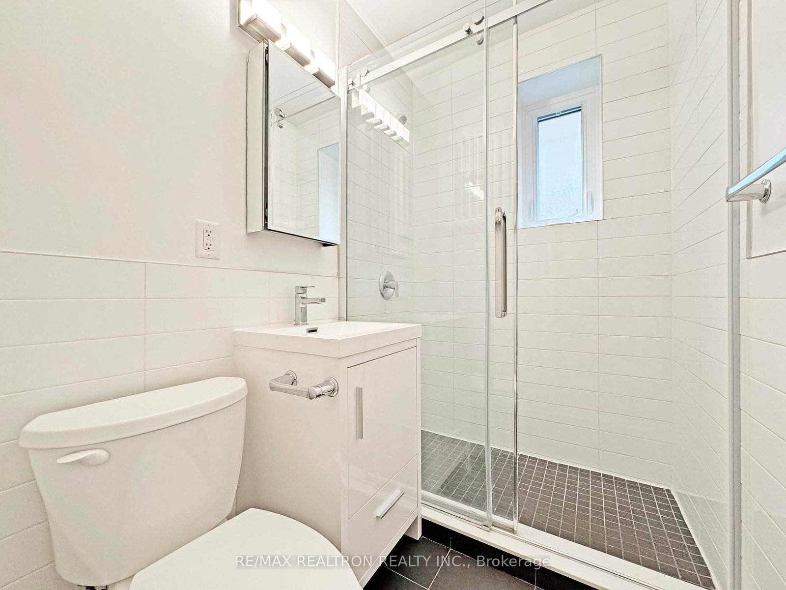 396 Avenue Road, Unit 320 - Photo 7
