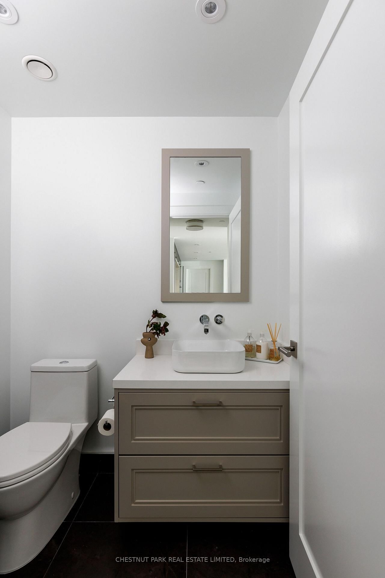 455 W Wellington Street • #907 • Toronto, ON photo 23