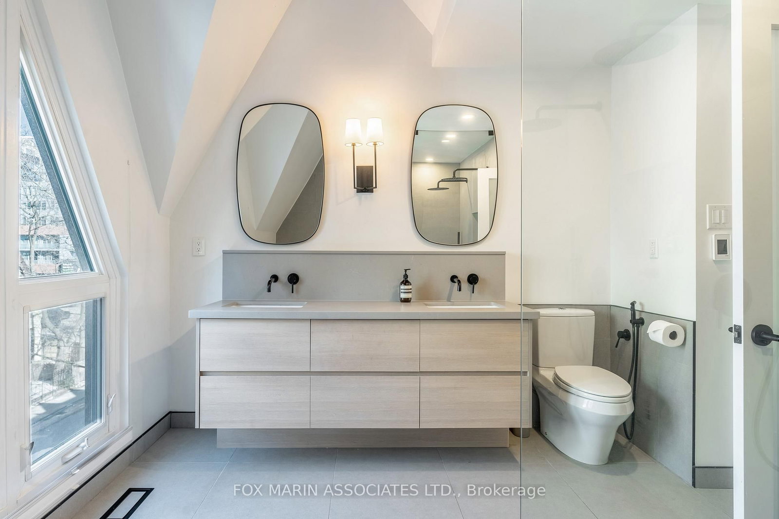 61 McGill Street - Photo 32