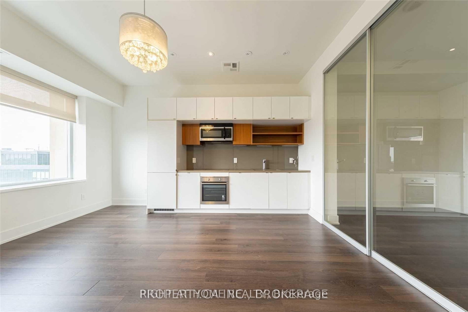 111 St Clair Avenue W, Unit 1023 - Photo 2
