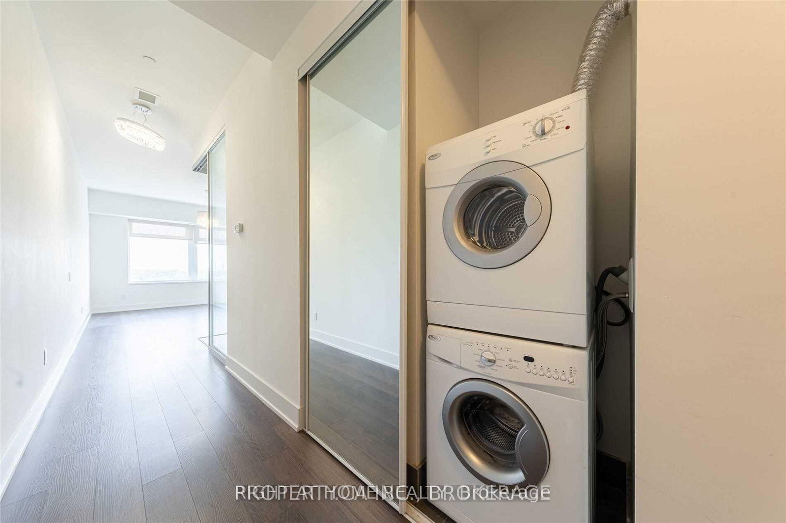 111 St Clair Avenue W, Unit 1023 - Photo 9