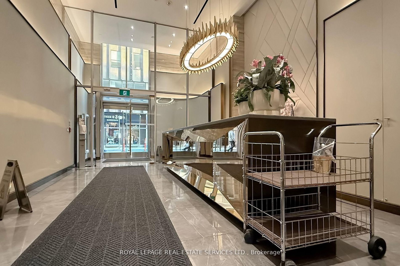 88 Cumberland Street • #808 • Toronto, ON photo 4