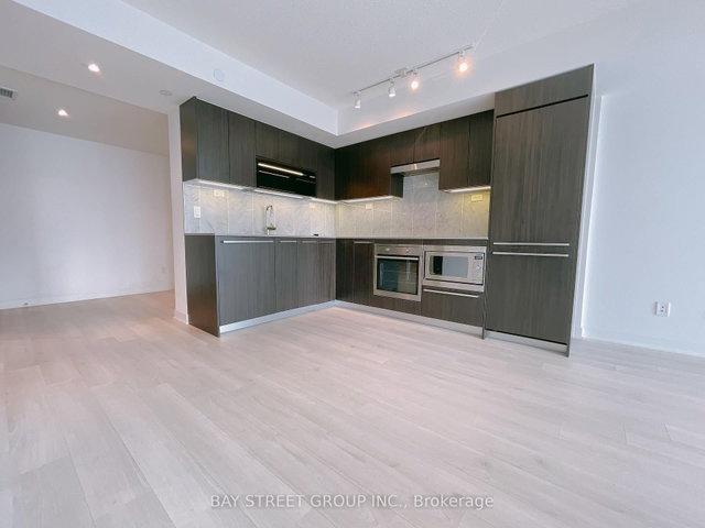 2601 - 70 Queens Wharf Road