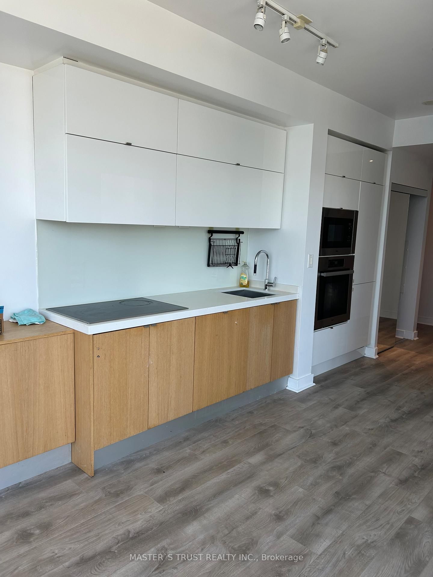 4202-21 ICE BOAT Terrace, Toronto, ON, photo 5