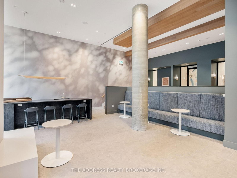 1720 Bayview Toronto,ON M4G 3C4 — Photo 6