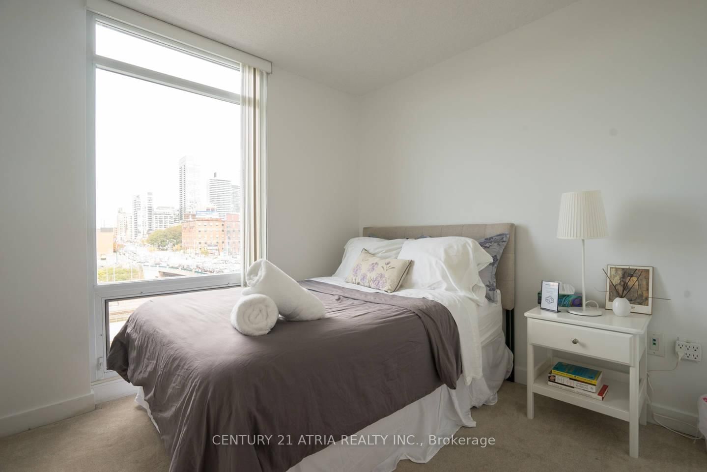 4K Spadina Avenue, Unit 302