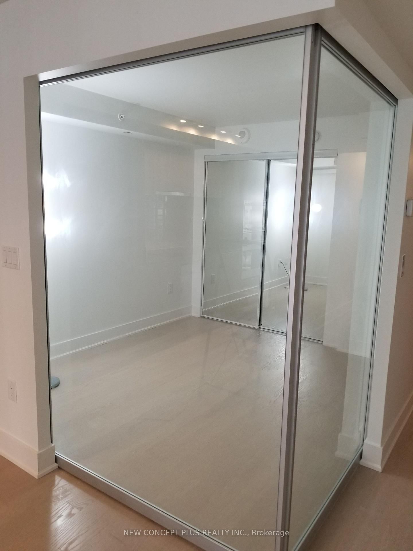 955 Bay Street, Unit 719 - Photo 4