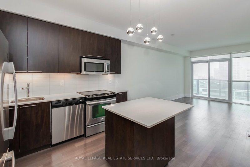 1408 - 25 Broadway Avenue