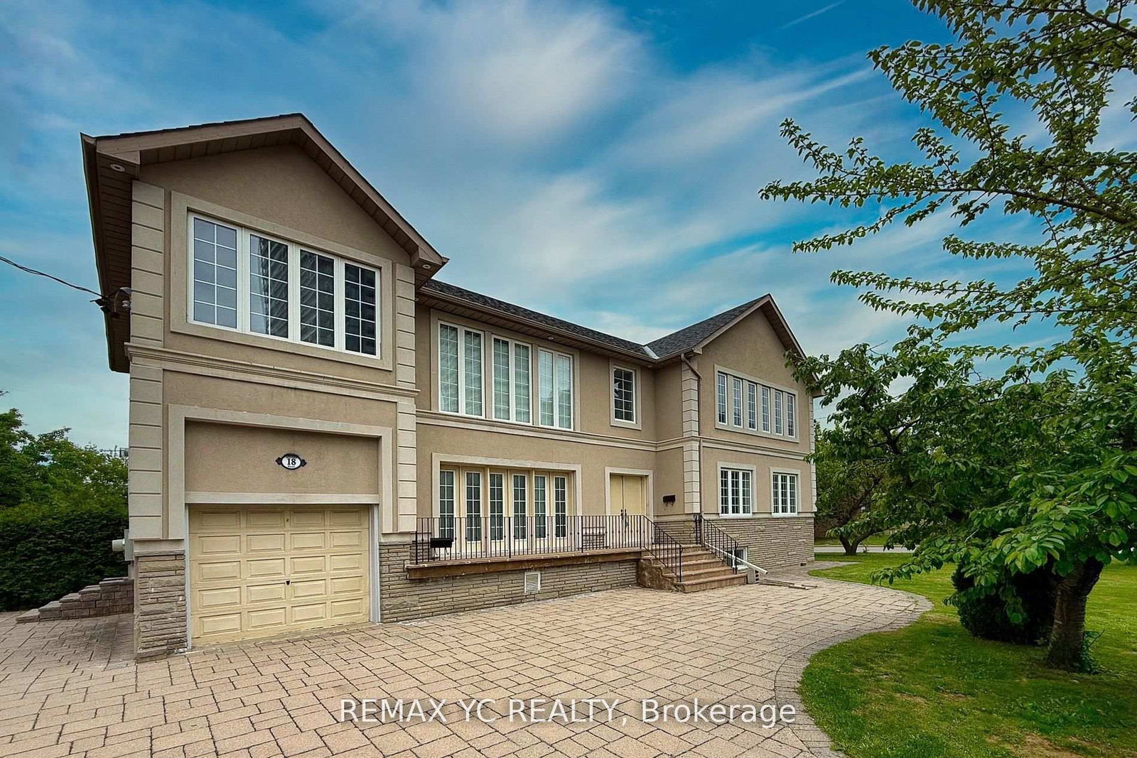 Detached House for sale at 18 Mullet Road, Toronto, Ontario, M2M 2A6 - Newtonbrook East - MLS: C13222236