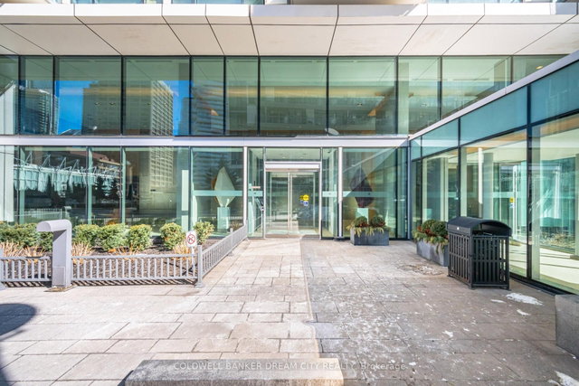 837 - 39 Queens Quay E