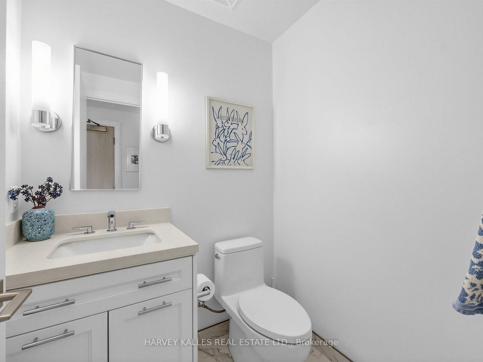 1 Strathgowan Avenue, Unit 605 - Photo 16