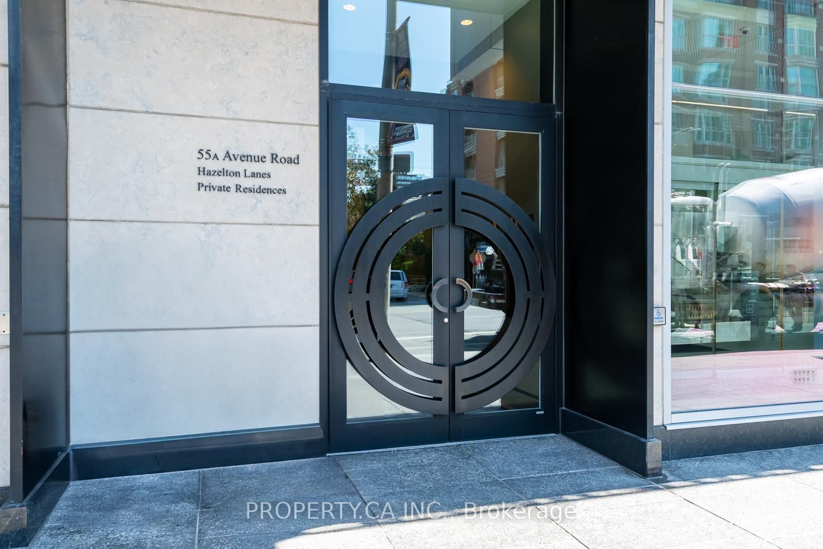 55a Avenue Road • #606 • Toronto, ON photo 21