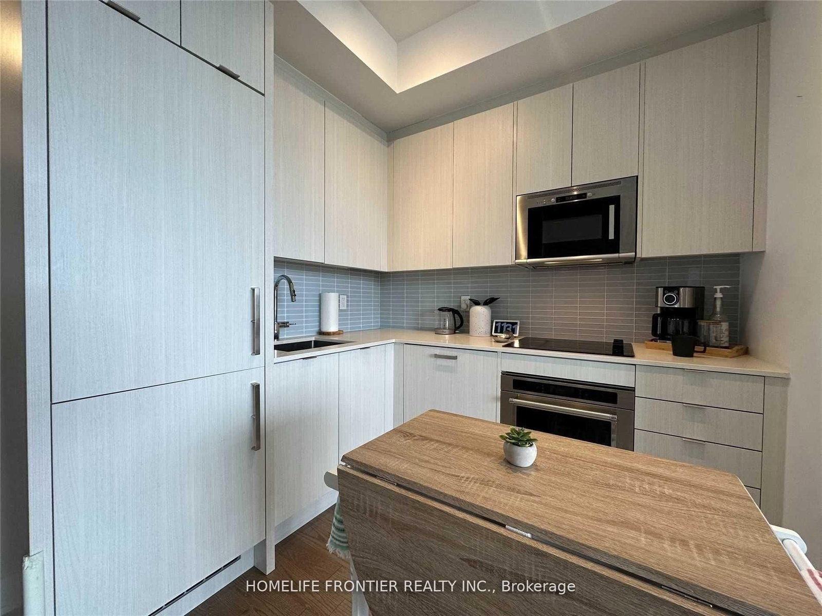 181 Bedford Road, Unit 2001 - Photo 8