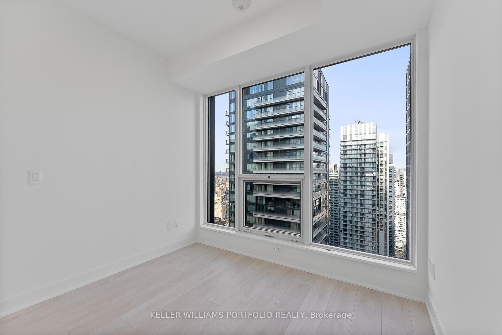 35 Mercer Street, Unit 3910 - Photo 20