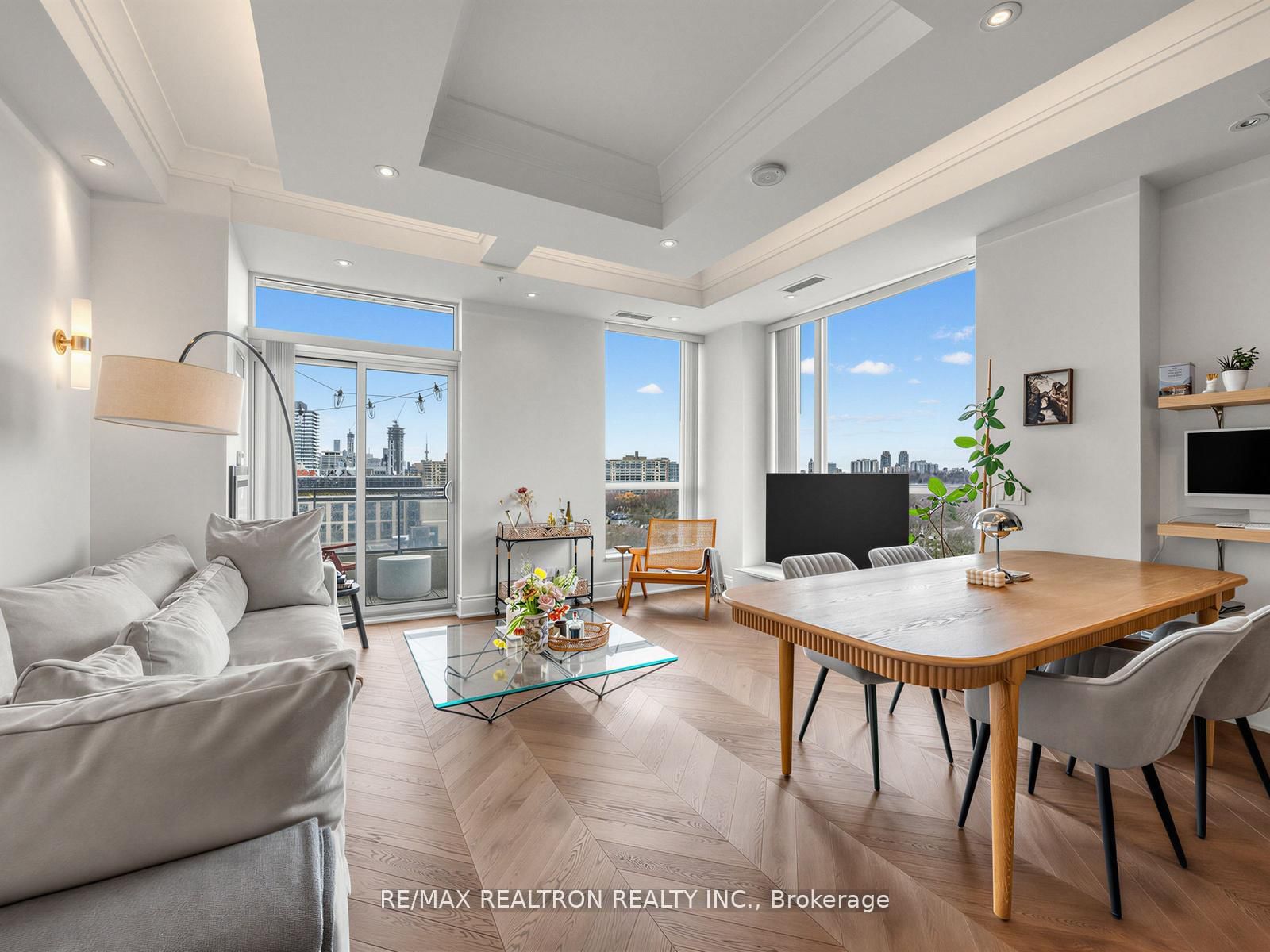23 Glebe Road W, Unit 914 - Photo 3