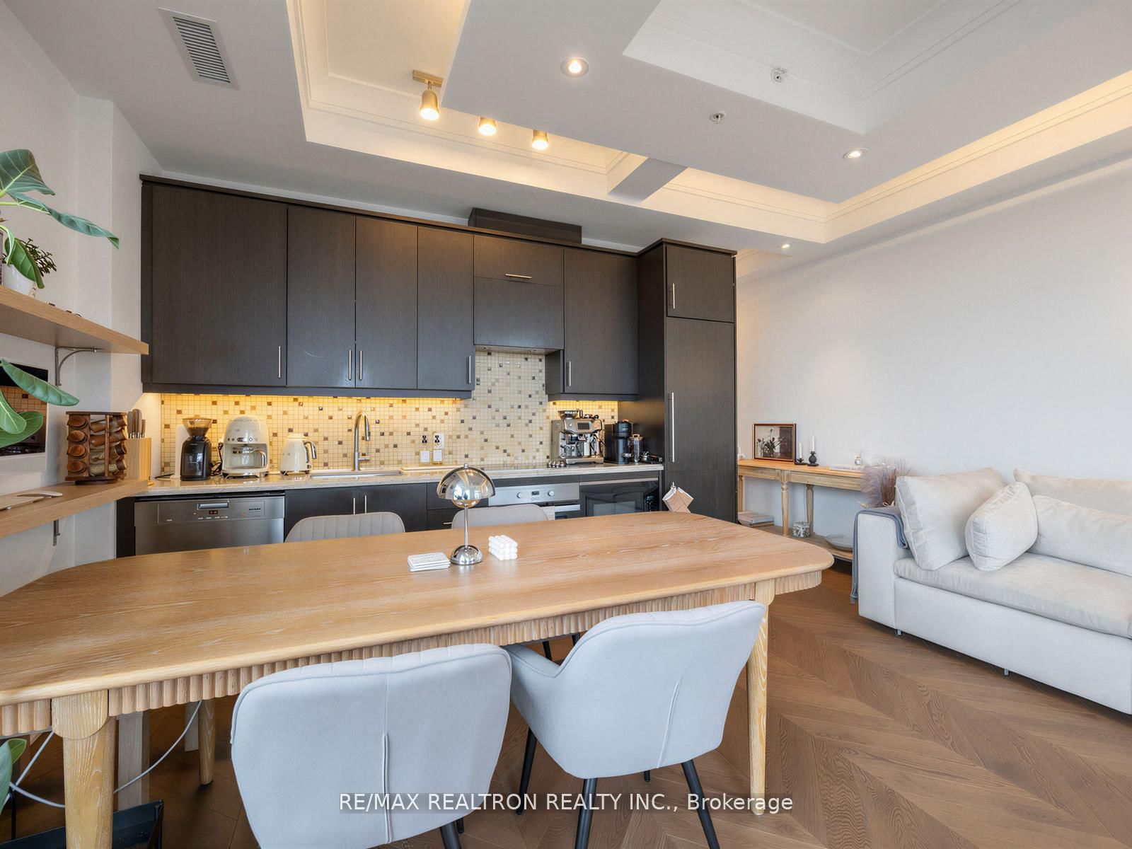 23 Glebe Road W, Unit 914 - Photo 7