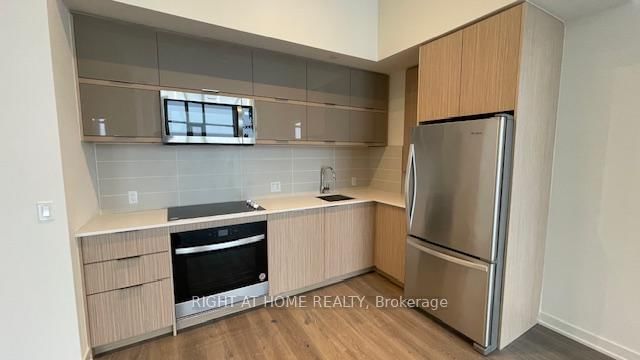 2402 - 10 Deerlick Court